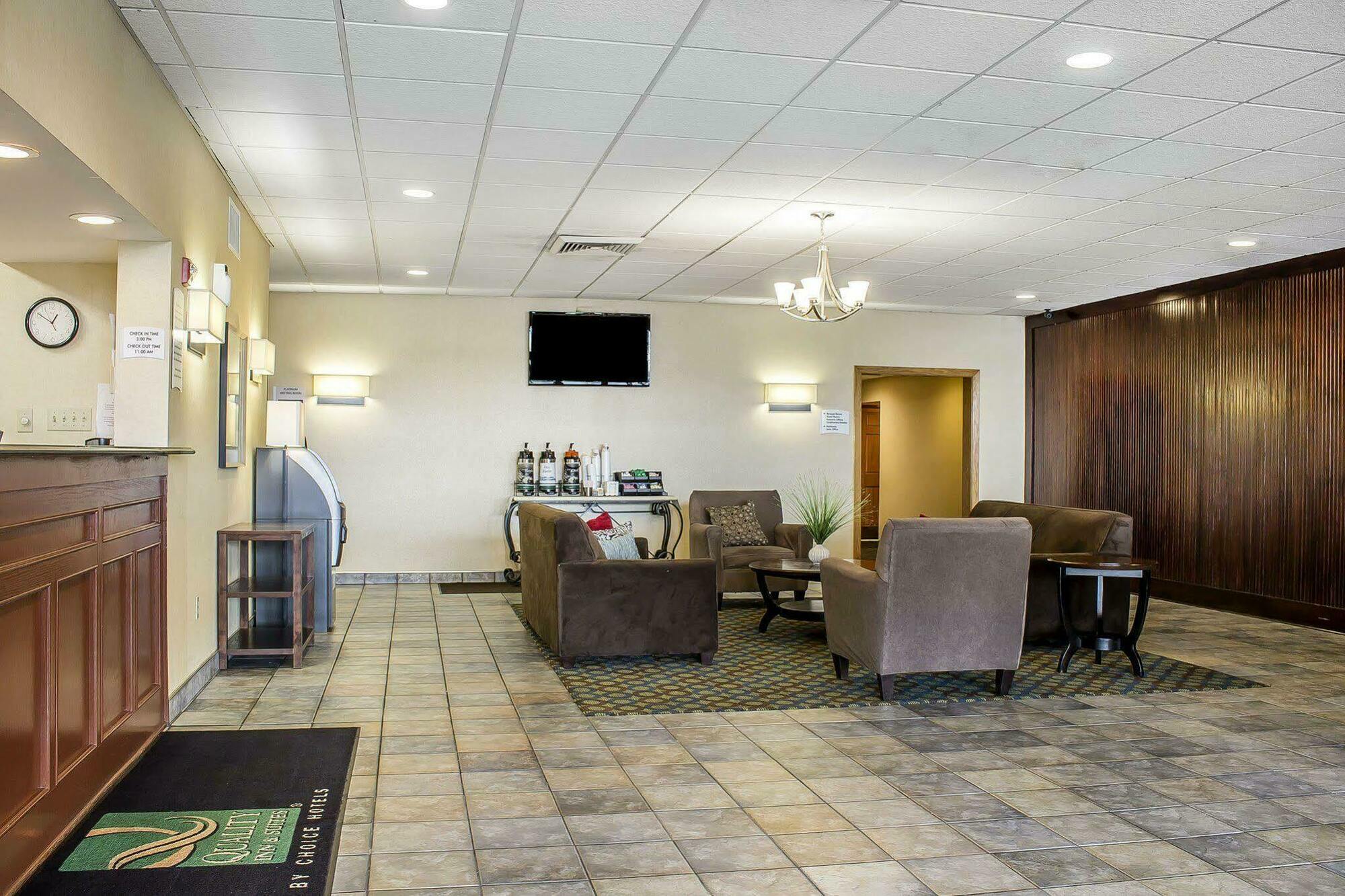 Wilkes-Barre Inn & Suites מראה חיצוני תמונה