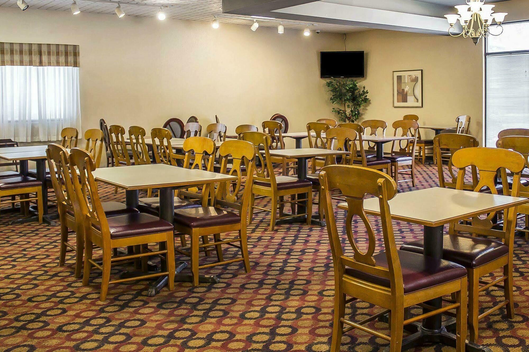 Wilkes-Barre Inn & Suites מראה חיצוני תמונה